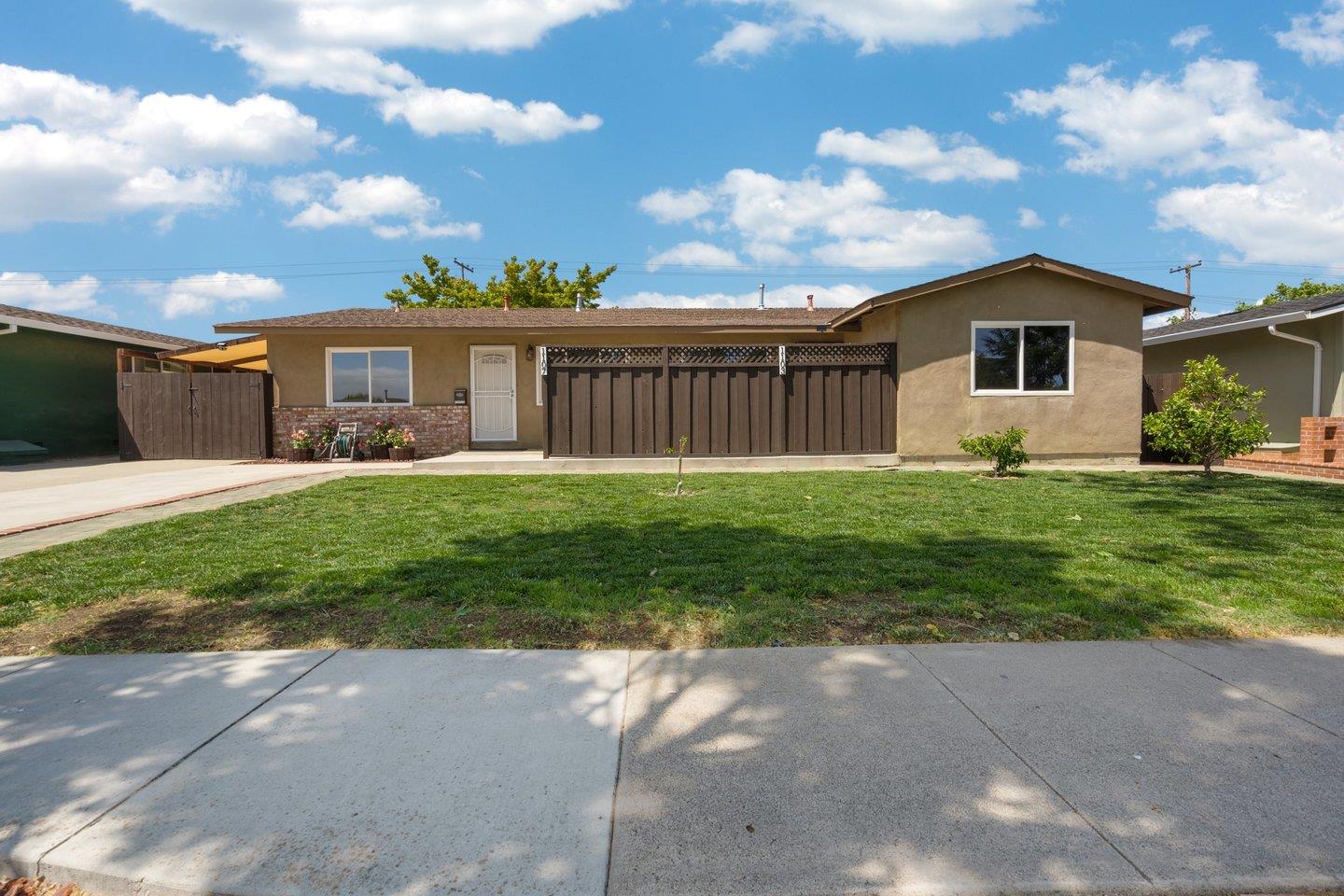 1107 Bismarck DR