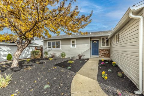 Tiny photo for 3140 Fitzpatrick Drive, CONCORD, CA 94519 (MLS # ML82029191)