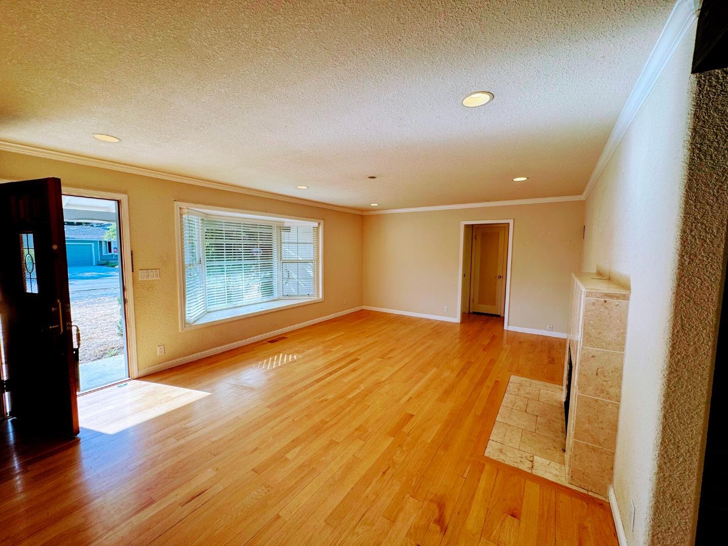 1305 Walnut Drive