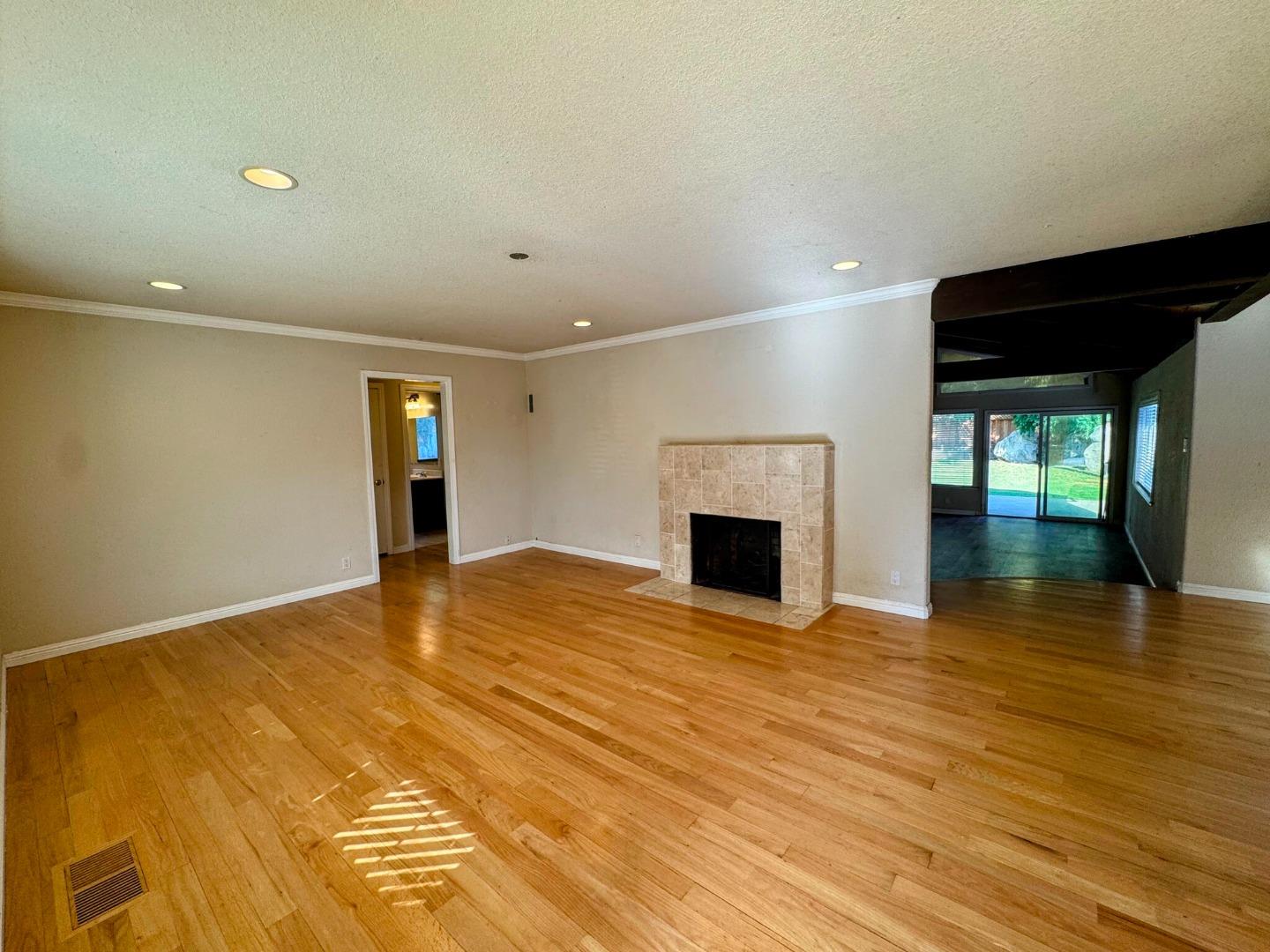 1305 Walnut Drive