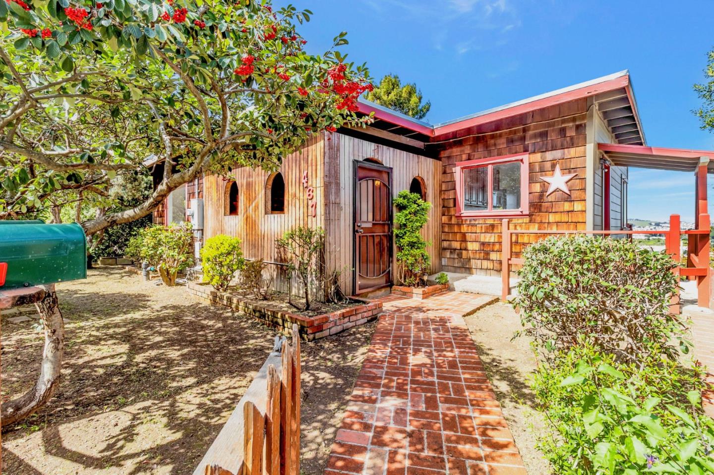 Listing image 1