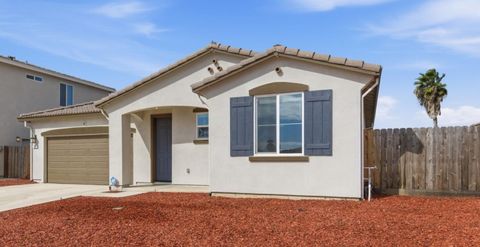 Photo of 331 Lolly Way, LOS BANOS, CA 93635 (MLS # ML82040689)