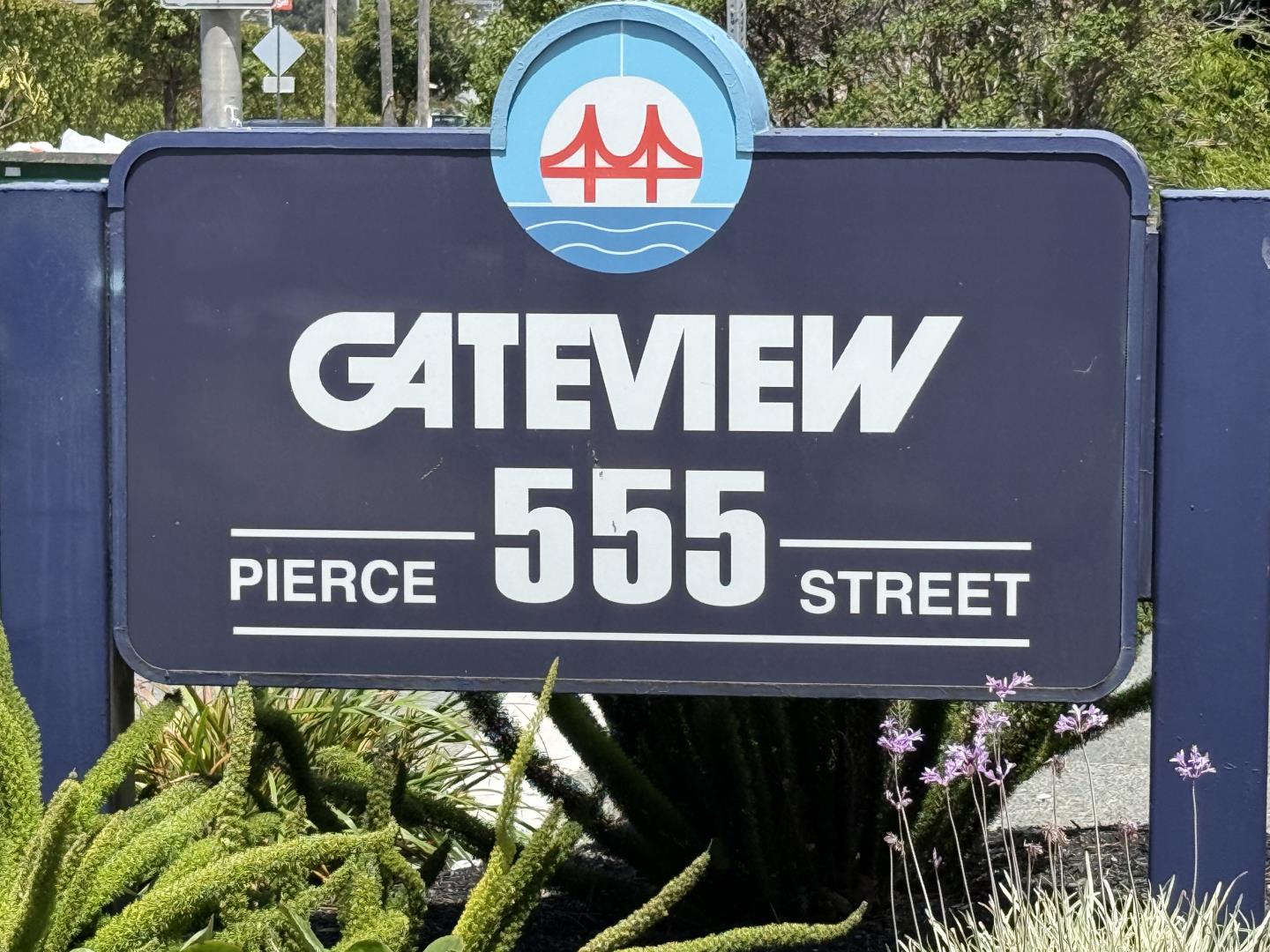 555 Pierce Street 1422