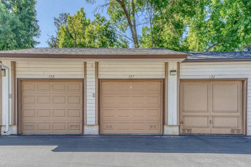 1538 Meadow Ridge Circle