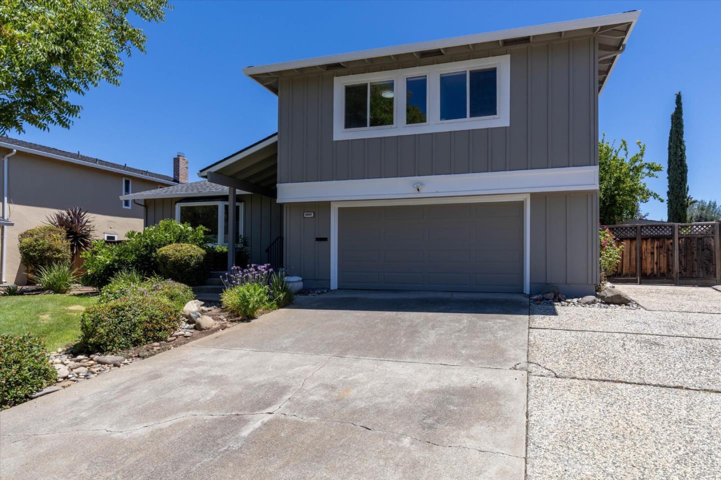 6660 Pebblewood Court