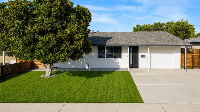 3128 Julio Avenue