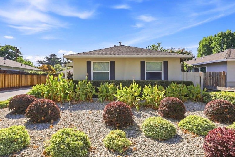 830 & 832 Creek Drive