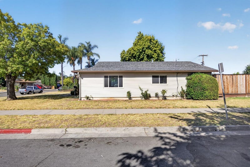2720 Puccini Avenue