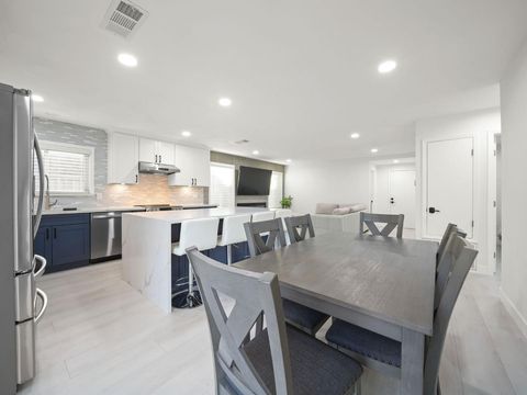 Tiny photo for 14 Via Campina, SAN JOSE, CA 95139 (MLS # ML82036888)