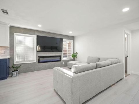 Tiny photo for 14 Via Campina, SAN JOSE, CA 95139 (MLS # ML82036888)