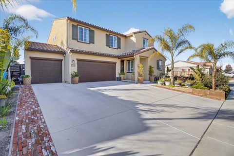 Photo of 3076 Palomino Way, Hollister, CA 95023 (MLS # ML82030327)