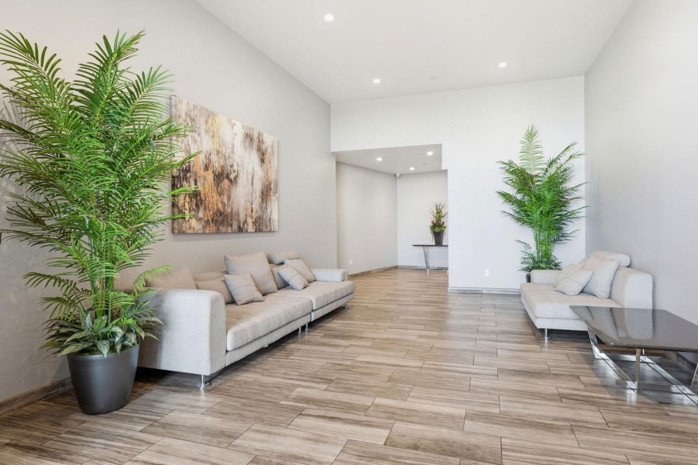 600 El Camino Real 206