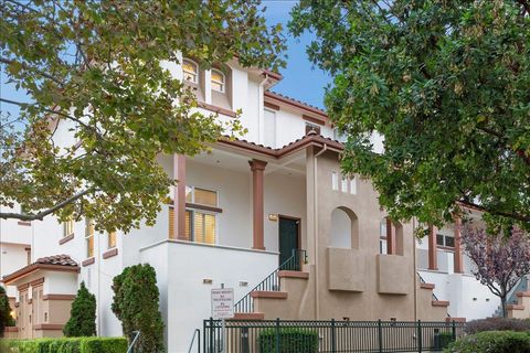 Photo of 1376 Mckinley Court, SAN JOSE, CA 95126 (MLS # ML82027474)