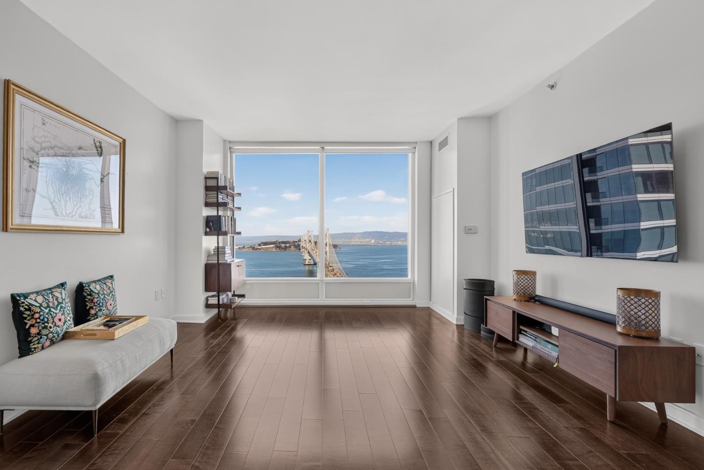 425 1st Street 3201