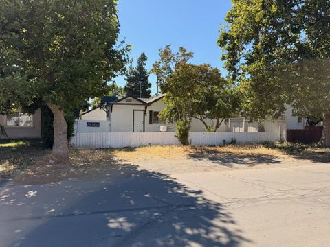 Photo of 1505 Victoria Drive, MODESTO, CA 95351 (MLS # ML82042630)
