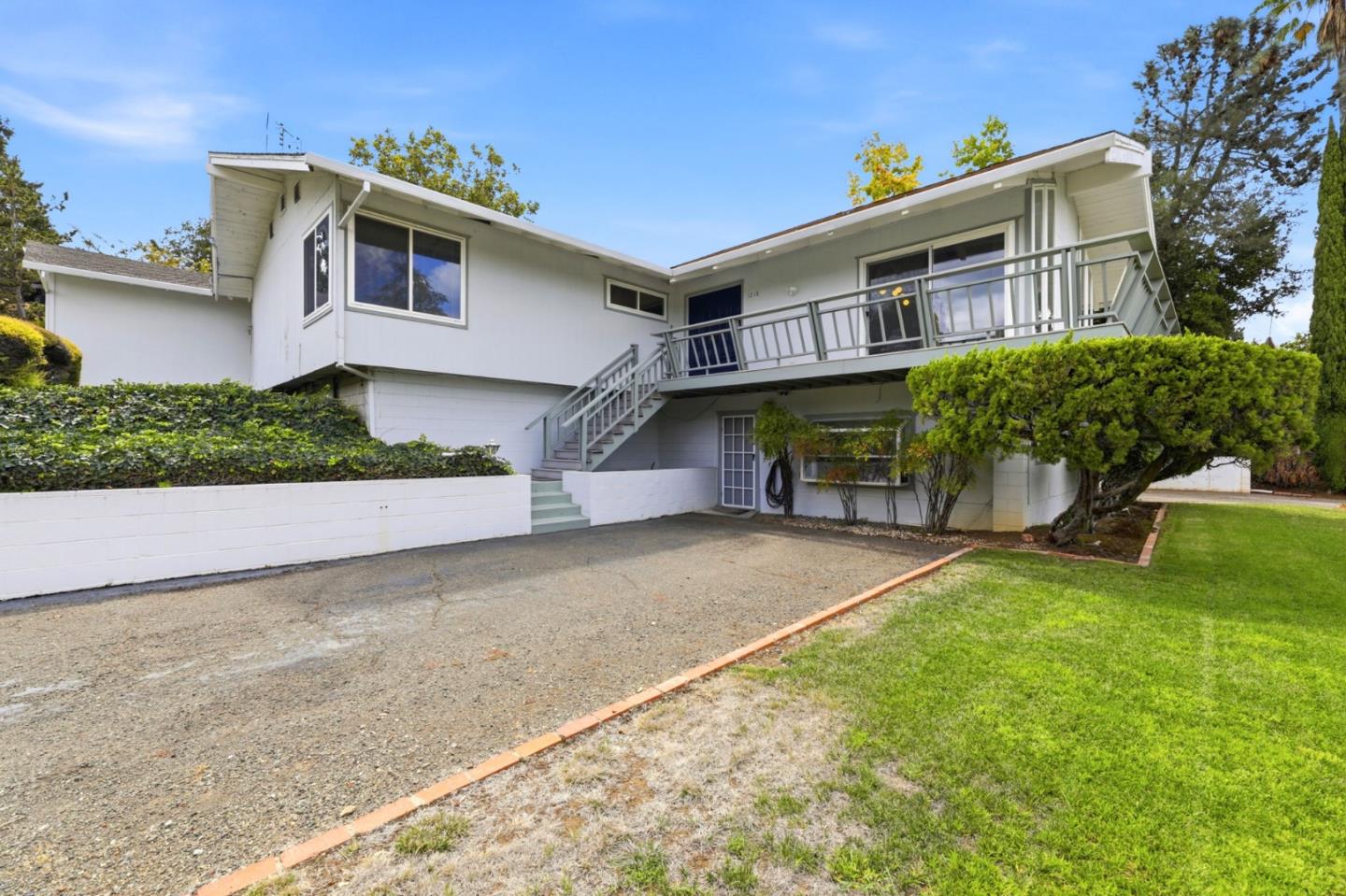1218 Wooded Hills Drive