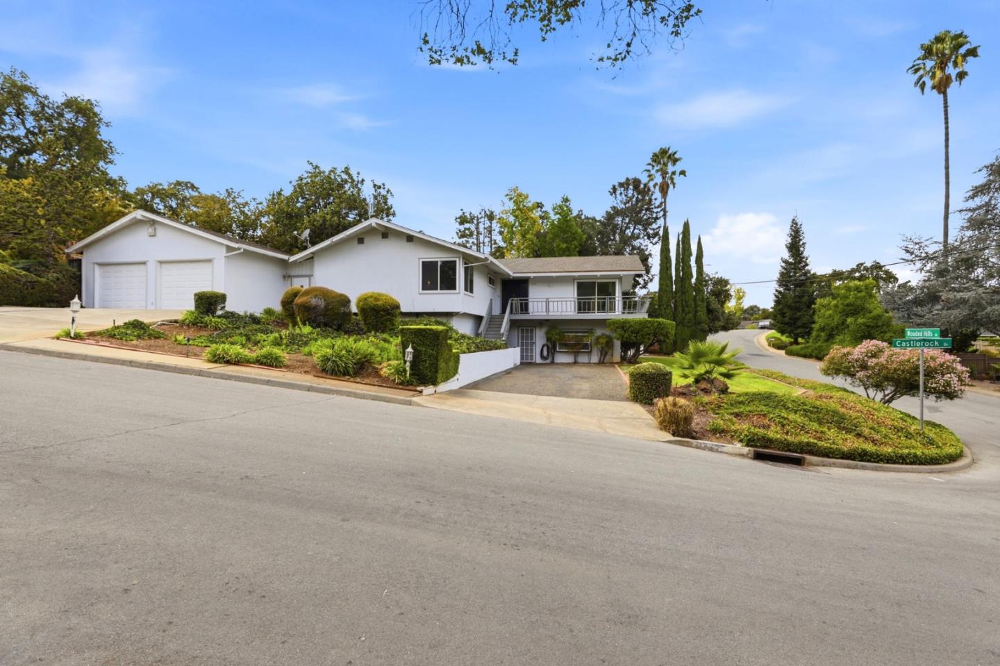 1218 Wooded Hills Drive