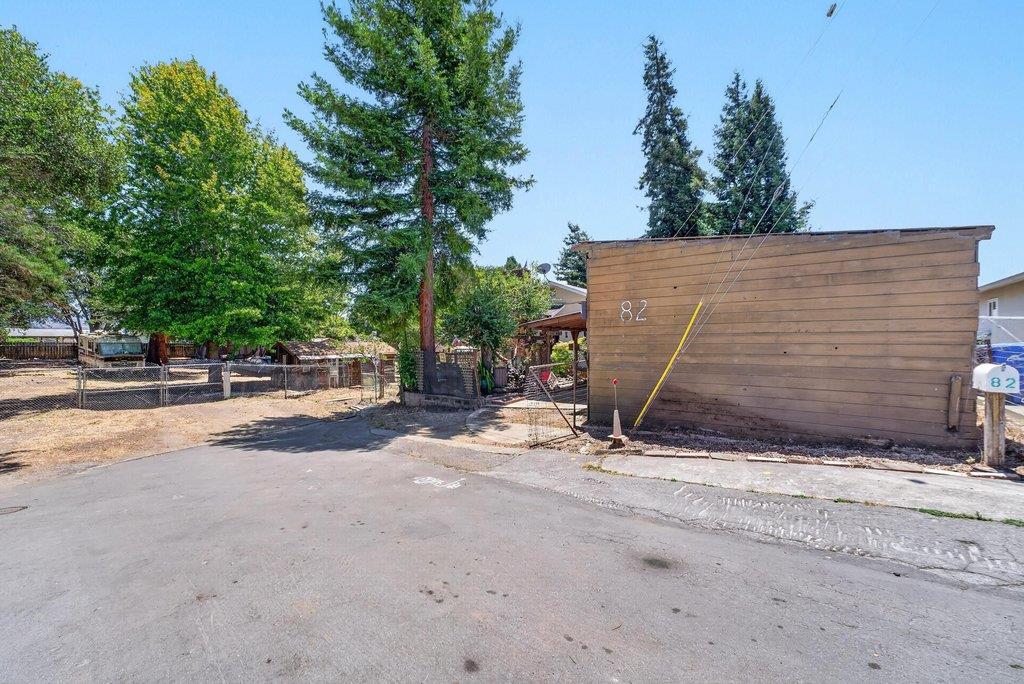 82 Doering Lane