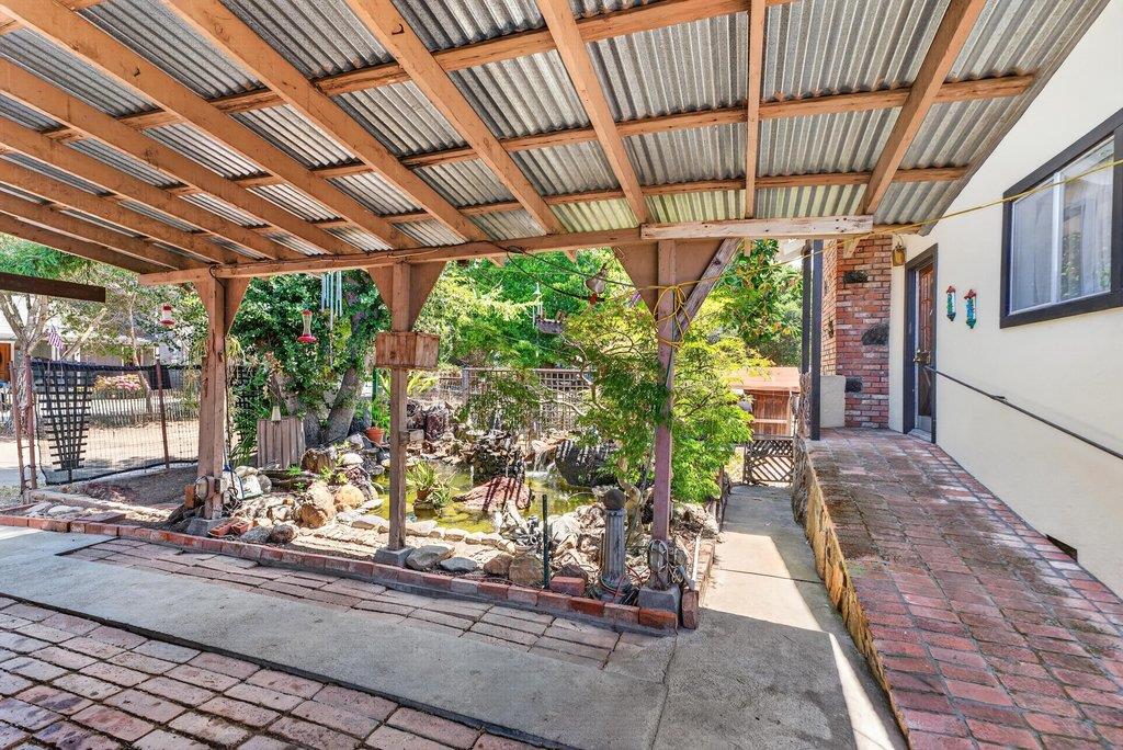 82 Doering Lane