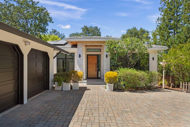 15477 One Oak Lane