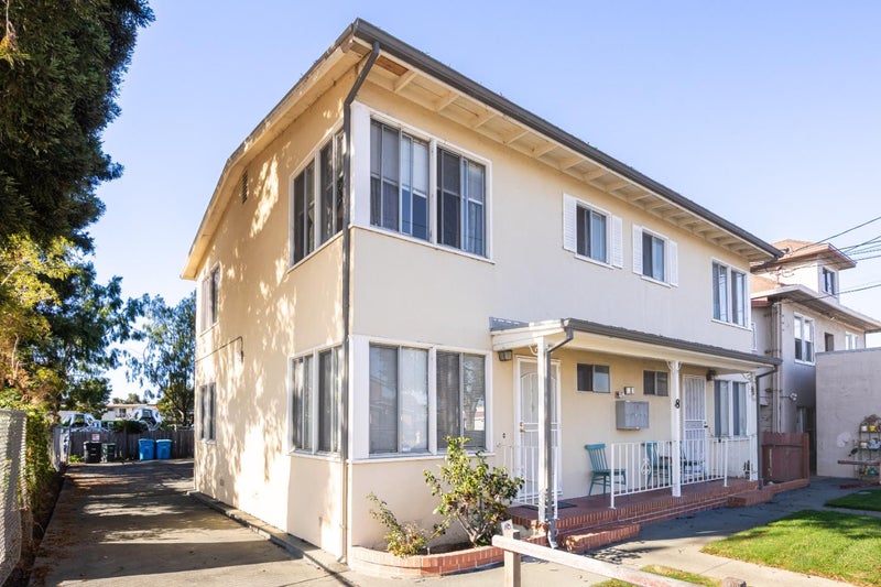 8 Howard Avenue