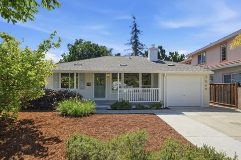 Photo of 1049 Haven Avenue, REDWOOD CITY, CA 94063 (MLS # ML82052328)