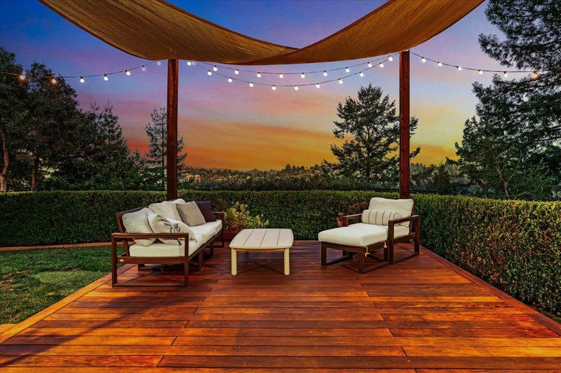 561 Hacienda Drive