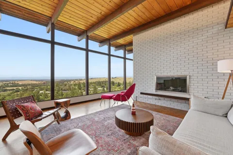 410 Conil Way, Portola Valley, CA 94028 - #: ML82049073