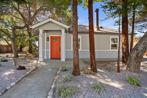 Photo of 414 Roxas Street, Santa Cruz, CA 95062 (MLS # ML82060460)
