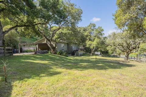 676 Paradise Road, Salinas, CA 93907 - MLS#: ML82000188