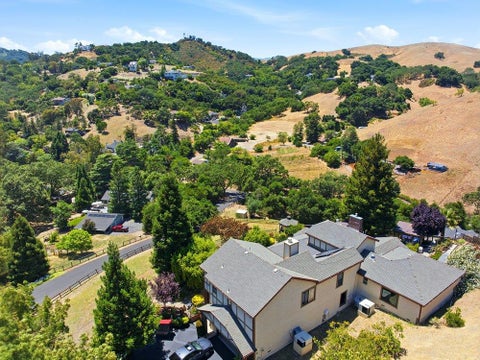 Tiny photo for 17975 Deer Run Court, MORGAN HILL, CA 95037 (MLS # ML82052362)