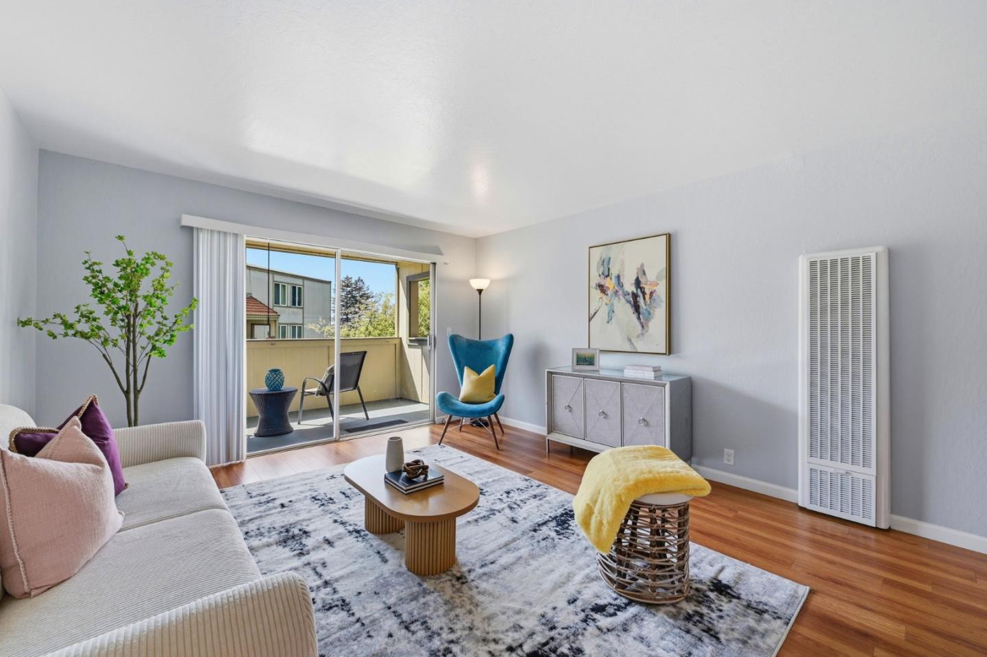1510 E Street 23