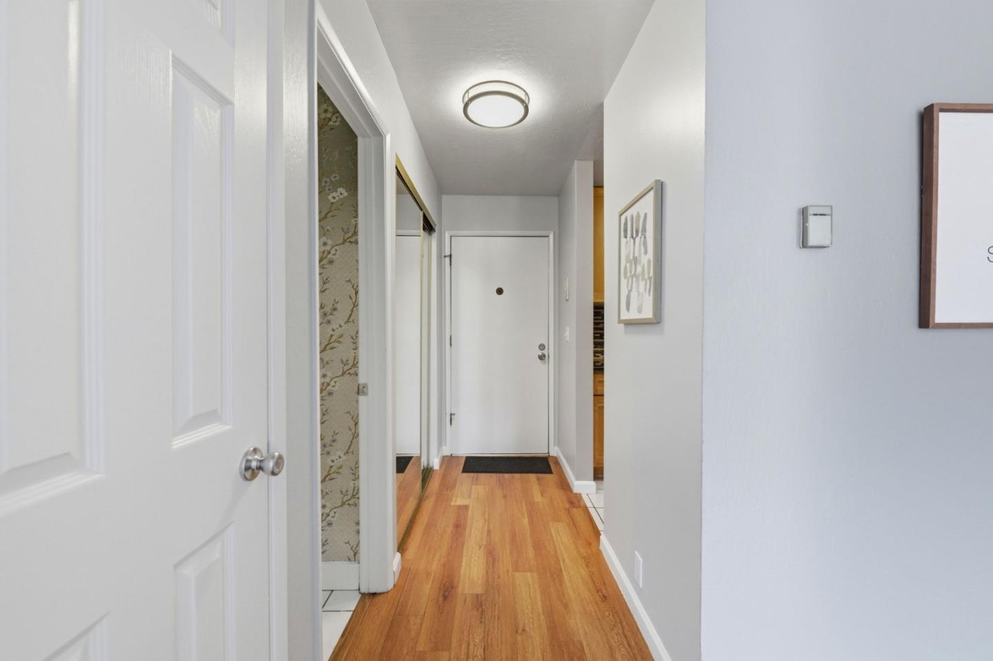 1510 E Street 23