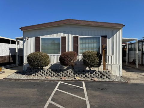 Photo of 4425 Clares St #7, CAPITOLA, CA 95010 (MLS # ML82016968)