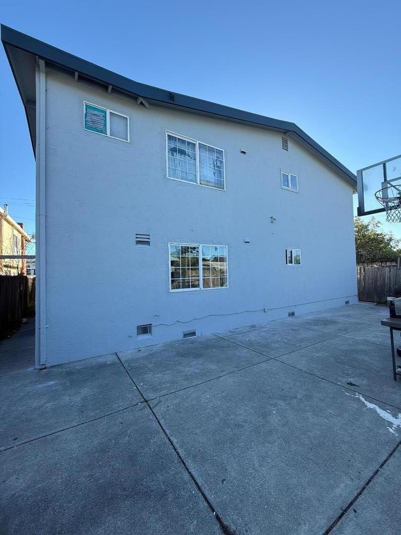 219 Barrett Avenue