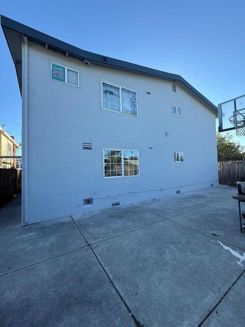 219 Barrett Avenue
