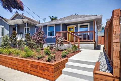 Photo of 310 Errett Circle, Santa Cruz, CA 95060 (MLS # ML82054195)