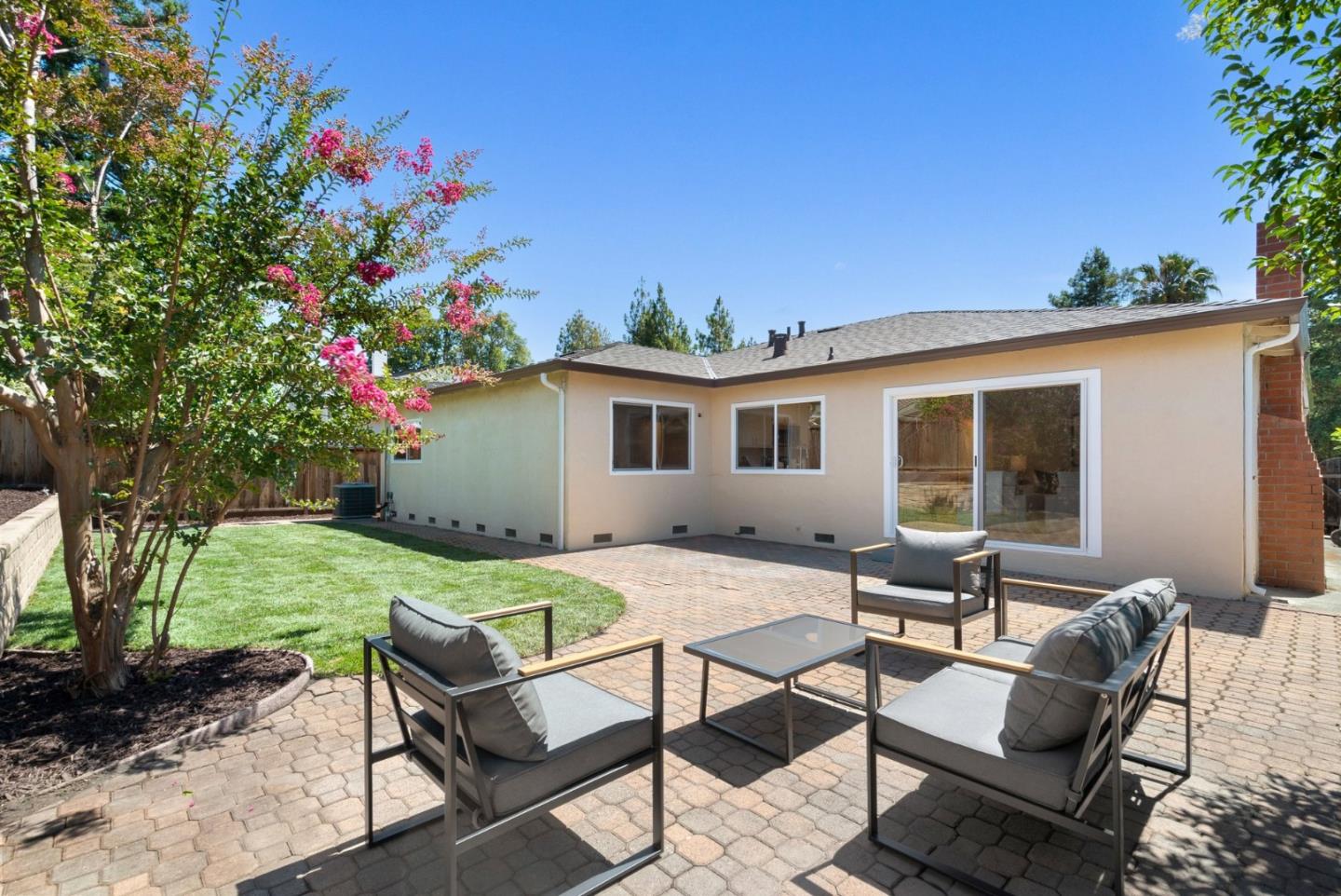 808 Glenside Drive