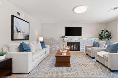 Tiny photo for 808 Glenside Drive, SAN JOSE, CA 95123 (MLS # ML82053769)