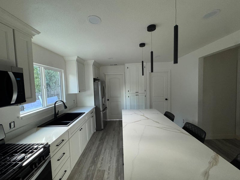 76 Sunset Court