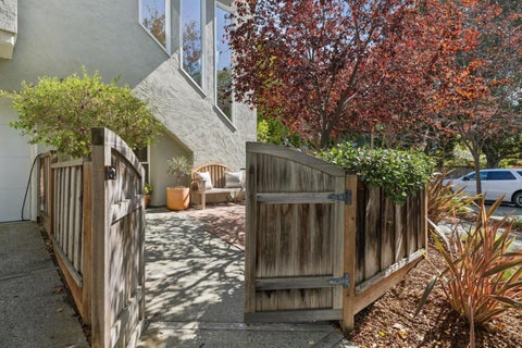 Tiny photo for 911 Cowper Street, PALO ALTO, CA 94301 (MLS # ML82061640)