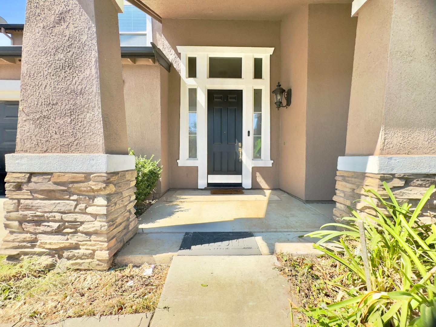 9562 East Park Drive