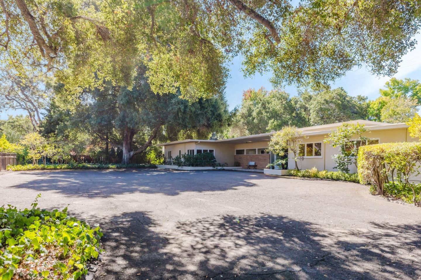 2 Irving Avenue