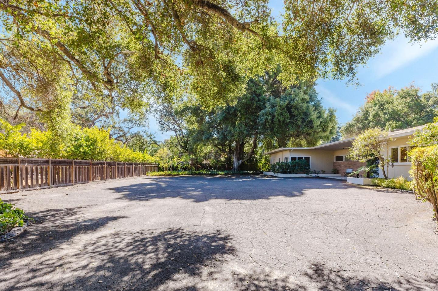 2 Irving Avenue
