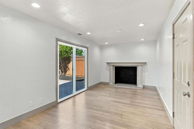 4147 Mira Loma Way