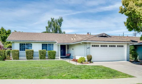 1067 Beaumont Drive, San Jose, CA 95129 - #: ML82003621