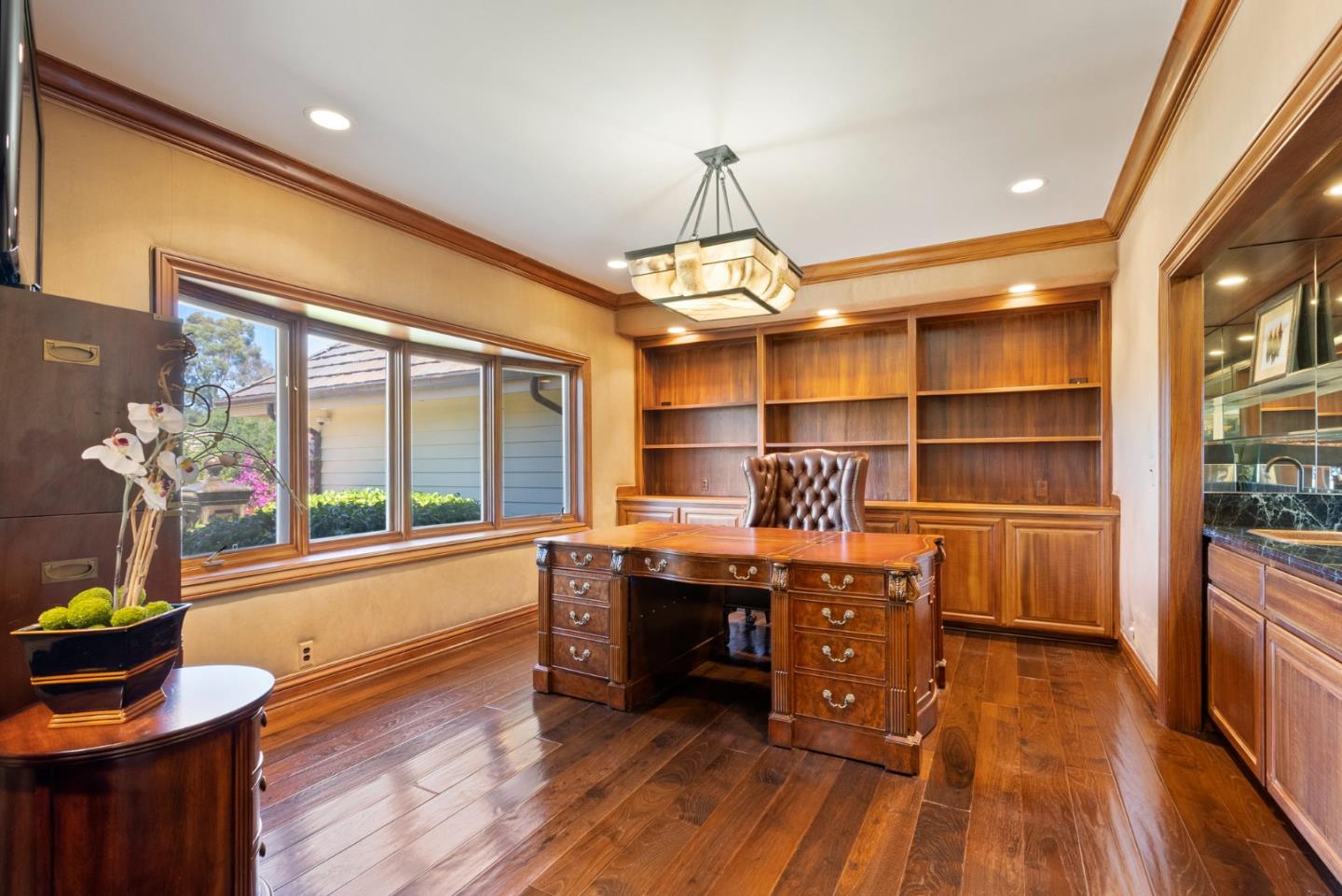 24680 Avenida Principal