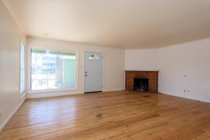 1702 Woodside Road