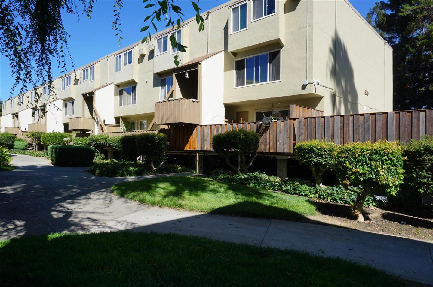 320 Auburn Way 3