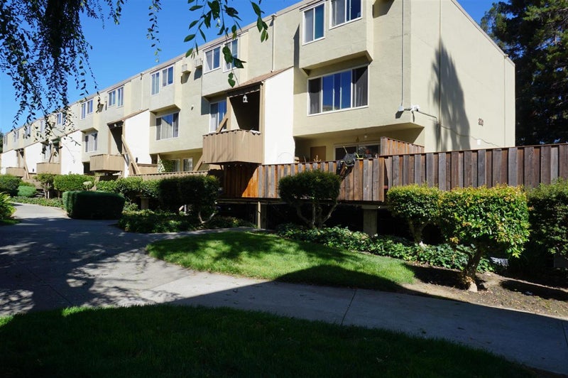 320 Auburn Way 3